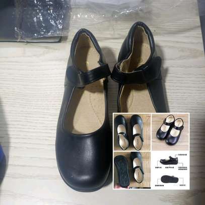 Girls school leather shoes image 1