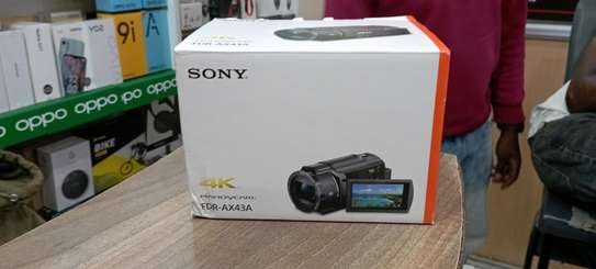Sony FDR-AX43A UHD 4K Handycam Camcorder image 3