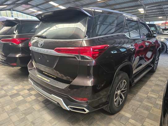 Toyota fortuner image 8