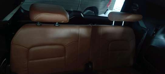 Toyota land Cruiser V8 Zx Sunroof White 2018 image 6