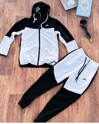 Nike tracksuits heavy material image 4