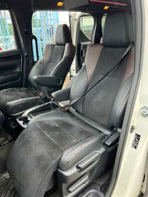 Toyota Aphard 2017 White leather seats image 11