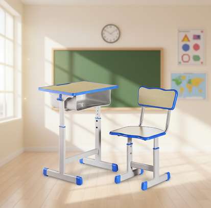 Adjustable Height Kid's Furniture image 4