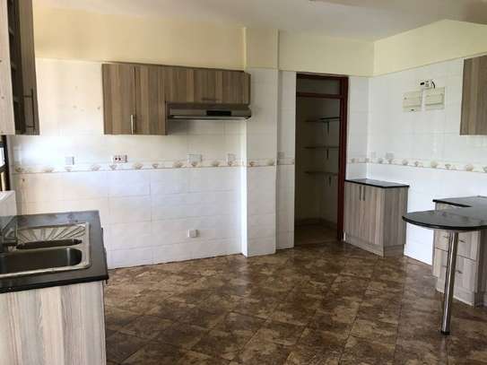 2 Bed Apartment with En Suite in Kilimani image 4