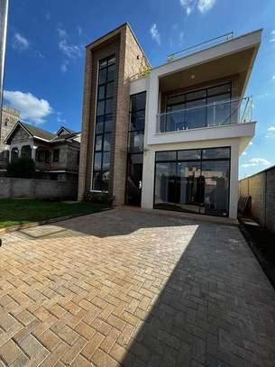 4 bedroom Townhouse to Let in Membley image 11
