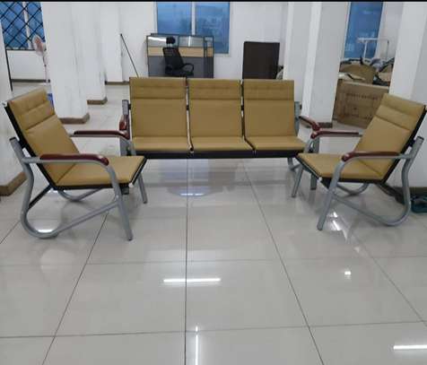 5-Seater Leather Office Sofa image 3