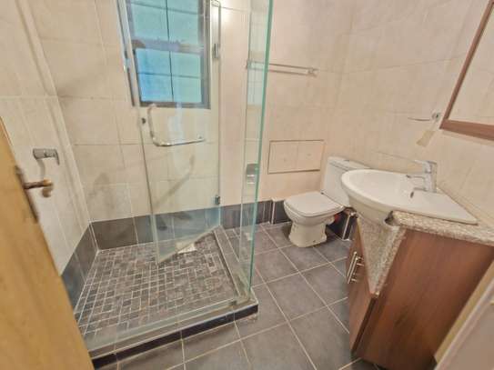 4 Bed Apartment with En Suite in Riverside image 16