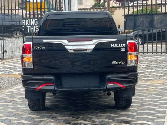 TOYOTA HILUX (WE ACCEPT HIRE PURCHASE) image 3