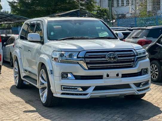 Toyota land Cruiser V8 ZX 2019 WALD image 4