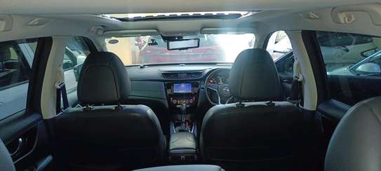 Nissan X-Trail hybrid sunroof 2018 4x4 image 3