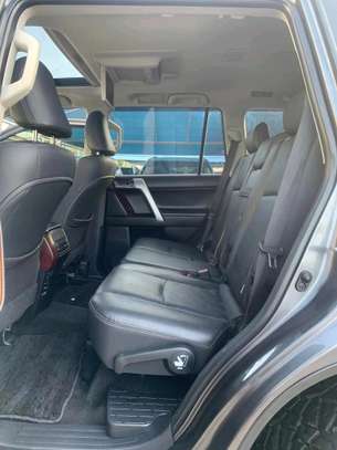 Toyota land Cruiser Prado VX-L Grey 2018 image 6