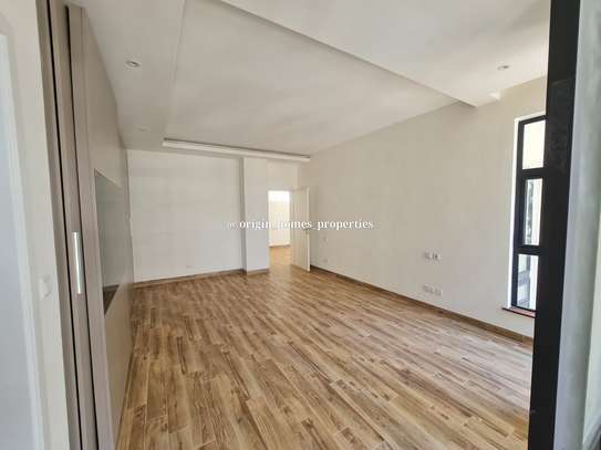 3 Bed Apartment with En Suite at Riverside image 28