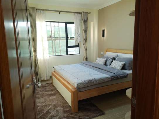 1 Bed Apartment with Gym in Kilimani image 3
