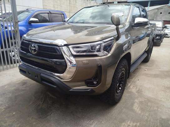 Toyota Hilux 4wd double cabin 2021 image 3