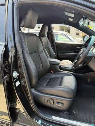 Toyota Harrier premium grade black 2019 image 6