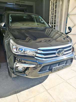 Toyota Hilux double cabin 2018 image 9