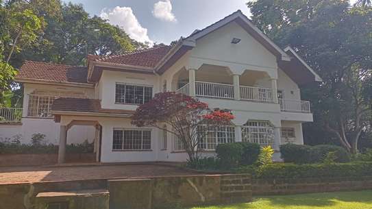 4 Bed House with En Suite in Westlands Area image 2