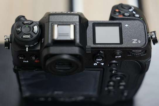 Nikon Z9 Mirrorless Camera (new) image 3