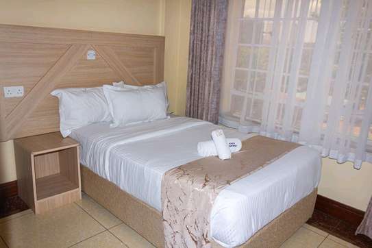 2bedroom fully furnished and serviced in Westlands image 11