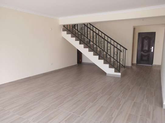 Beautiful 4 BR Houses plus Sqs in Ngong image 11