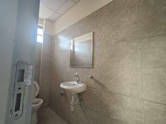 5,940 ft² Warehouse with Service Charge Included in Ruaraka image 7