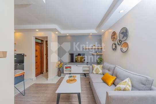 1 Bed House with Garden at Karen Brooks image 5