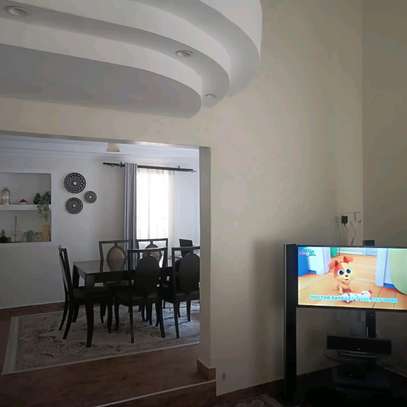 4-bedroom modern bungalow image 3