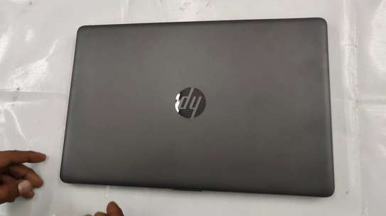 HP Laptop 250 G7 i3 black image 3