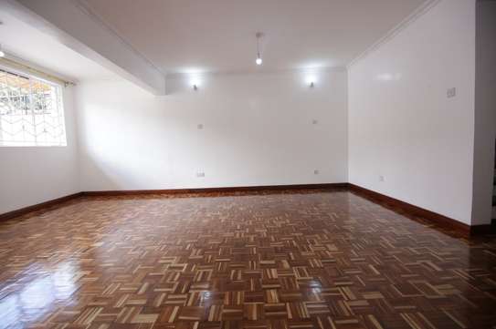 4 Bed Apartment with En Suite in Lavington image 1