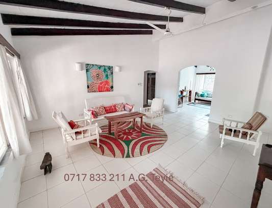 4BR House on 0.42 acres in Malindi Town image 10