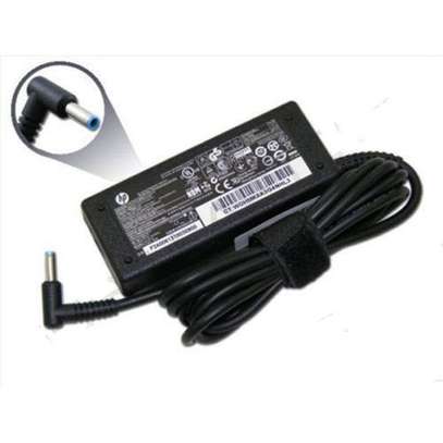 HP  19.5v 3.33A Blue Pin Charger  adaptor image 1