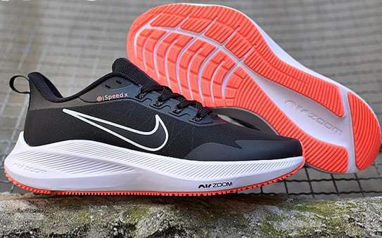 Nike zoom grey and orange top