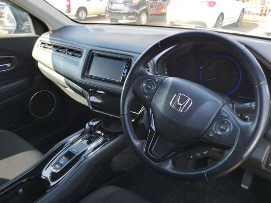 Honda vezel 2018 awd image 2