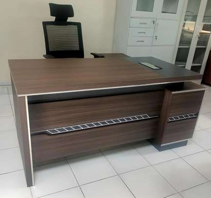 Office Desk: 1600mm Walnut Office Desk image 5