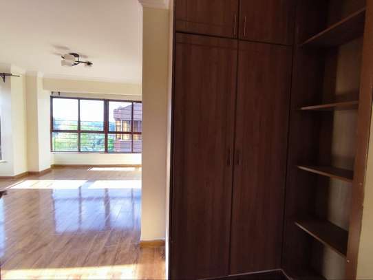 3 Bed Apartment with En Suite in Kileleshwa image 10