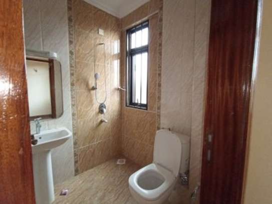 3 Bed Apartment with En Suite at Valley Arcade image 4