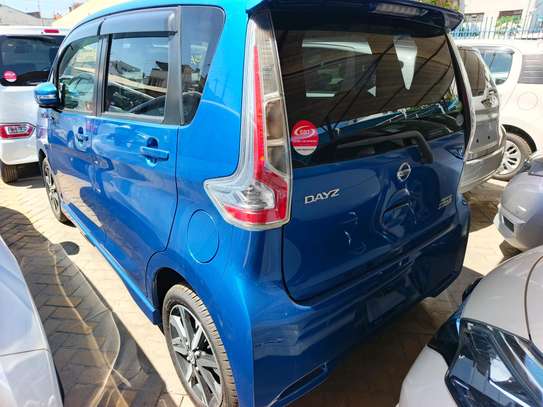 Nissan Dayz. image 5