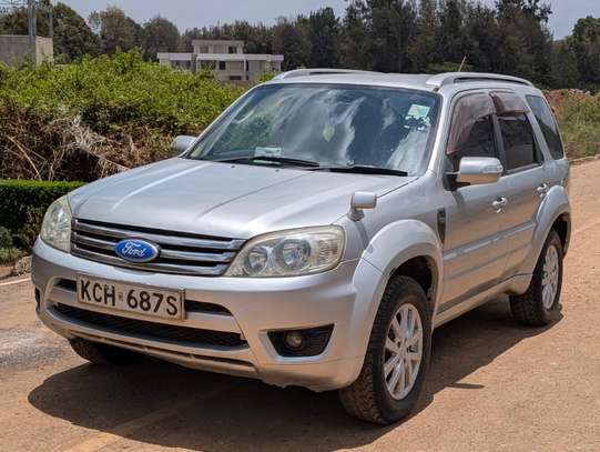 Ford ESCAPE XLT SUV Automatic 2.2L Petrol 4WD image 4