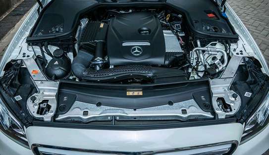 2016 Mercedes Benz E200 sunroof image 3