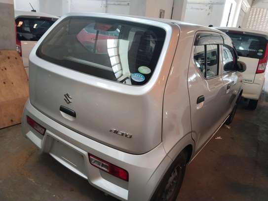 Suzuki Alto silver colour on sale image 2