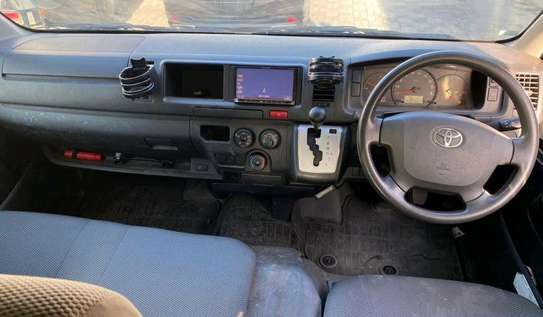 TOYOTA HIACE COMMUTER 18 SEATER image 7