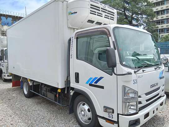 ISUZU ELF FREEZER 5-6 TONNES image 8