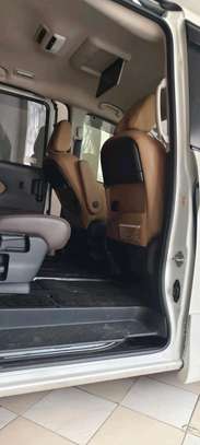 Nissan Serena highway 🌟🌟🌟 White 2017 image 7