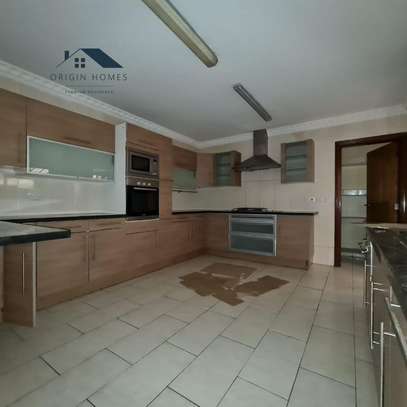 4 Bed Apartment with En Suite at Lavington image 4