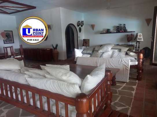 3 Bed House with En Suite in Kilifi County image 4