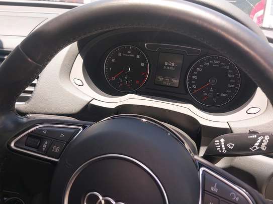 Audi Q3 2016 image 6