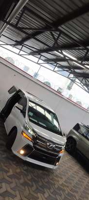 Toyota Vellfire White Sunroof 2017 image 8