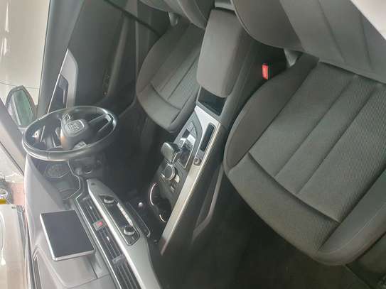 Audi A4 image 9
