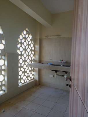 3 Bed Apartment with En Suite in Shanzu image 6