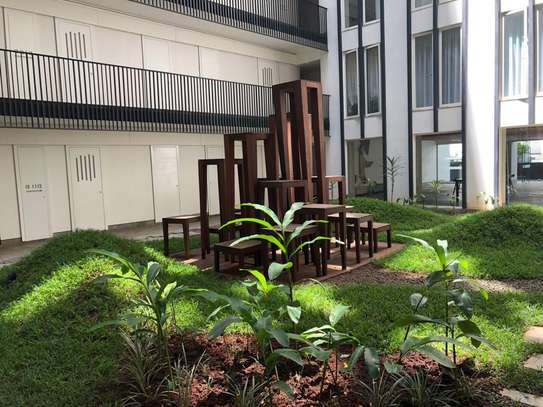 Serviced 3 Bed Apartment with Swimming Pool in Kilimani image 13